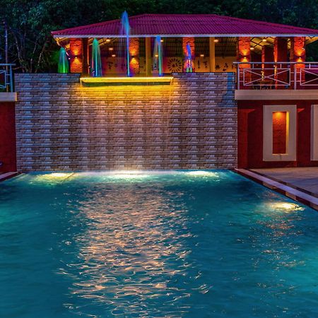 Chinar Woods Resort Dāpoli Exterior foto